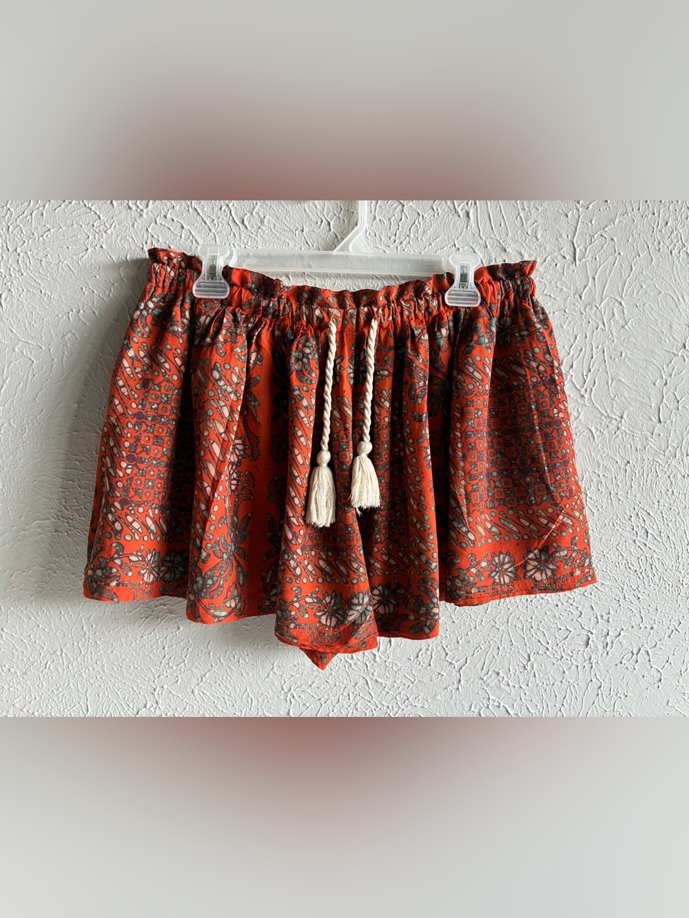 Ulla Johnson Pre Fall 2022
Orange Paisley Floral Tassel
Drawstring Shorts Size L